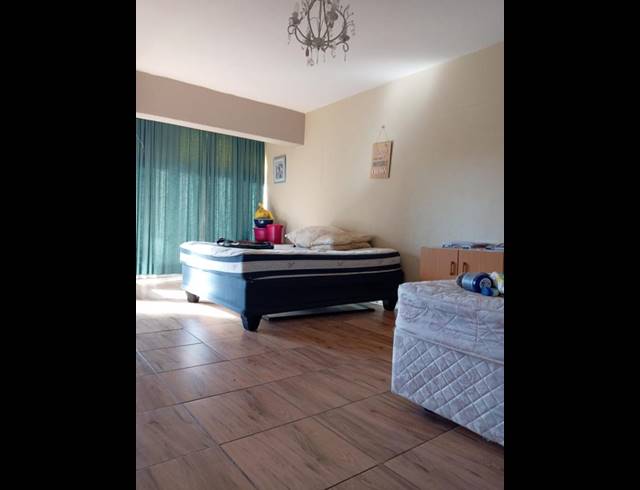 4 BEDROOM HOUSE FOR SALE IN WESTDENE